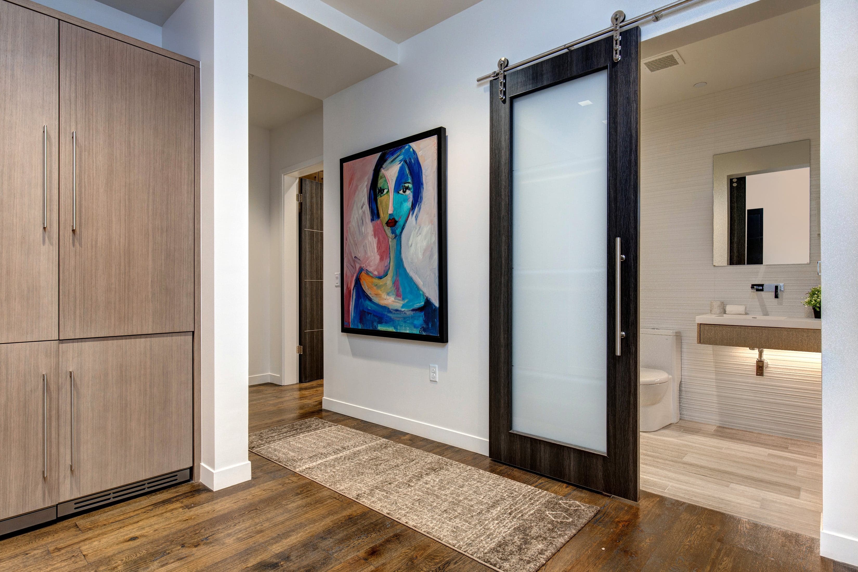 Entrance Hallway with full bath