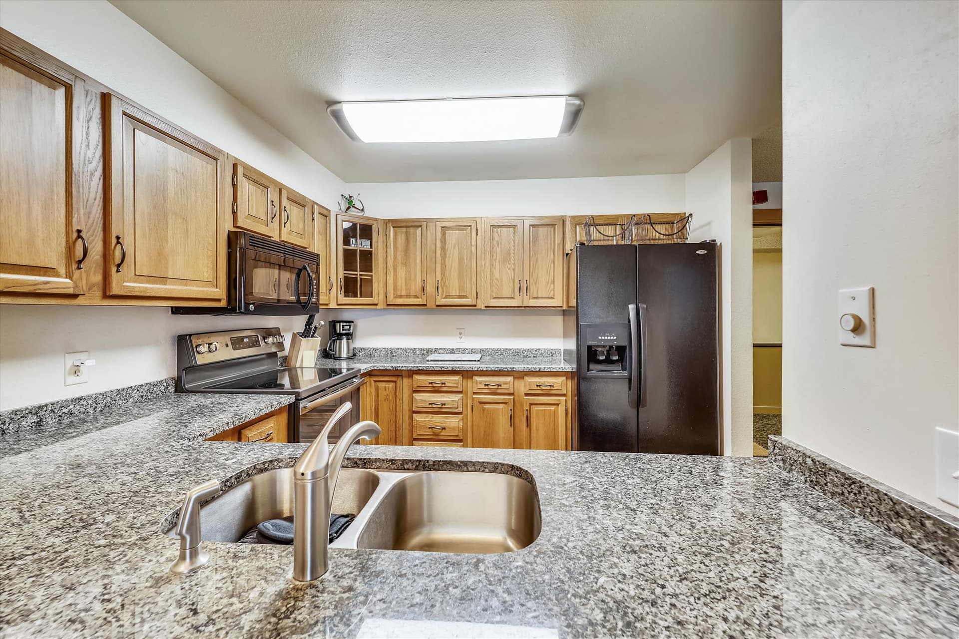 Kitchen, Atrium 003, Breckenridge Vacation Rental