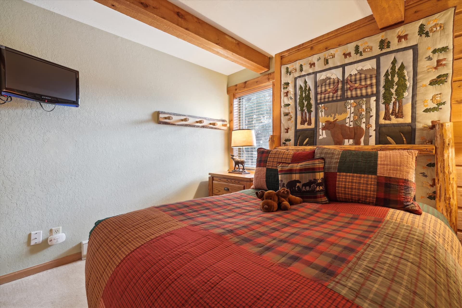 Bedroom - Double Eagle B12 - Breckenridge Vacation Rental