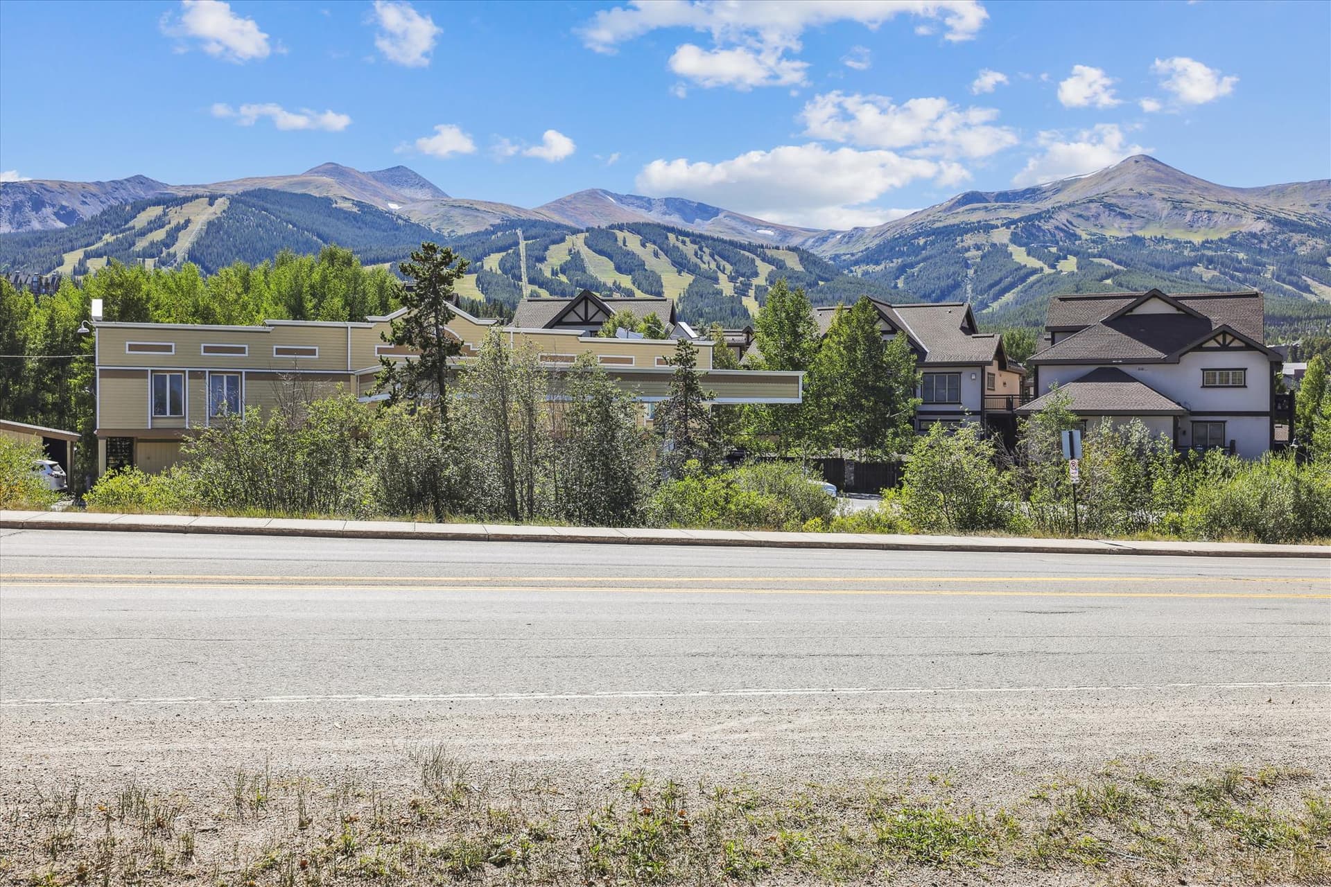 Exterior - Main Street Junction 26 - Breckenridge Vacation Rental