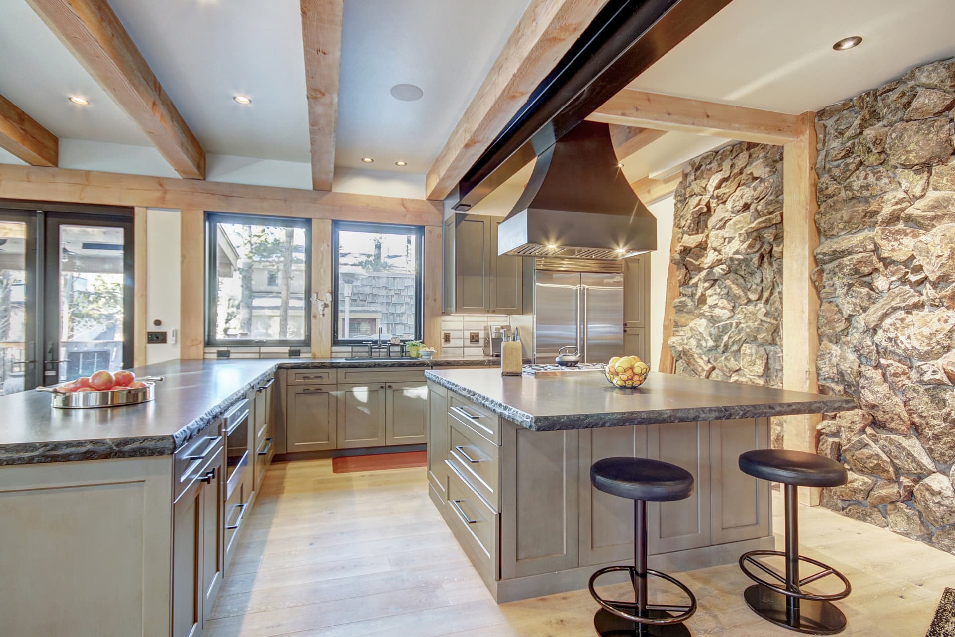 Take advantage of the wrap around counter space and center island - Arrow Darrow Breckenridge Vacation Rental