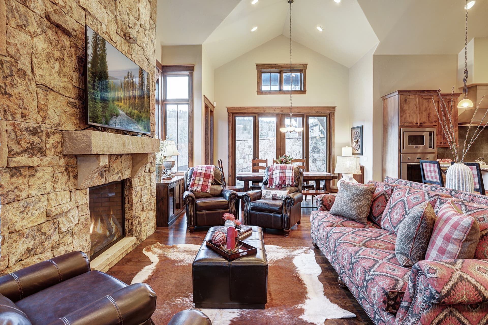 Living Area - Lone Star Lodge - Breckenridge Vacation Rental