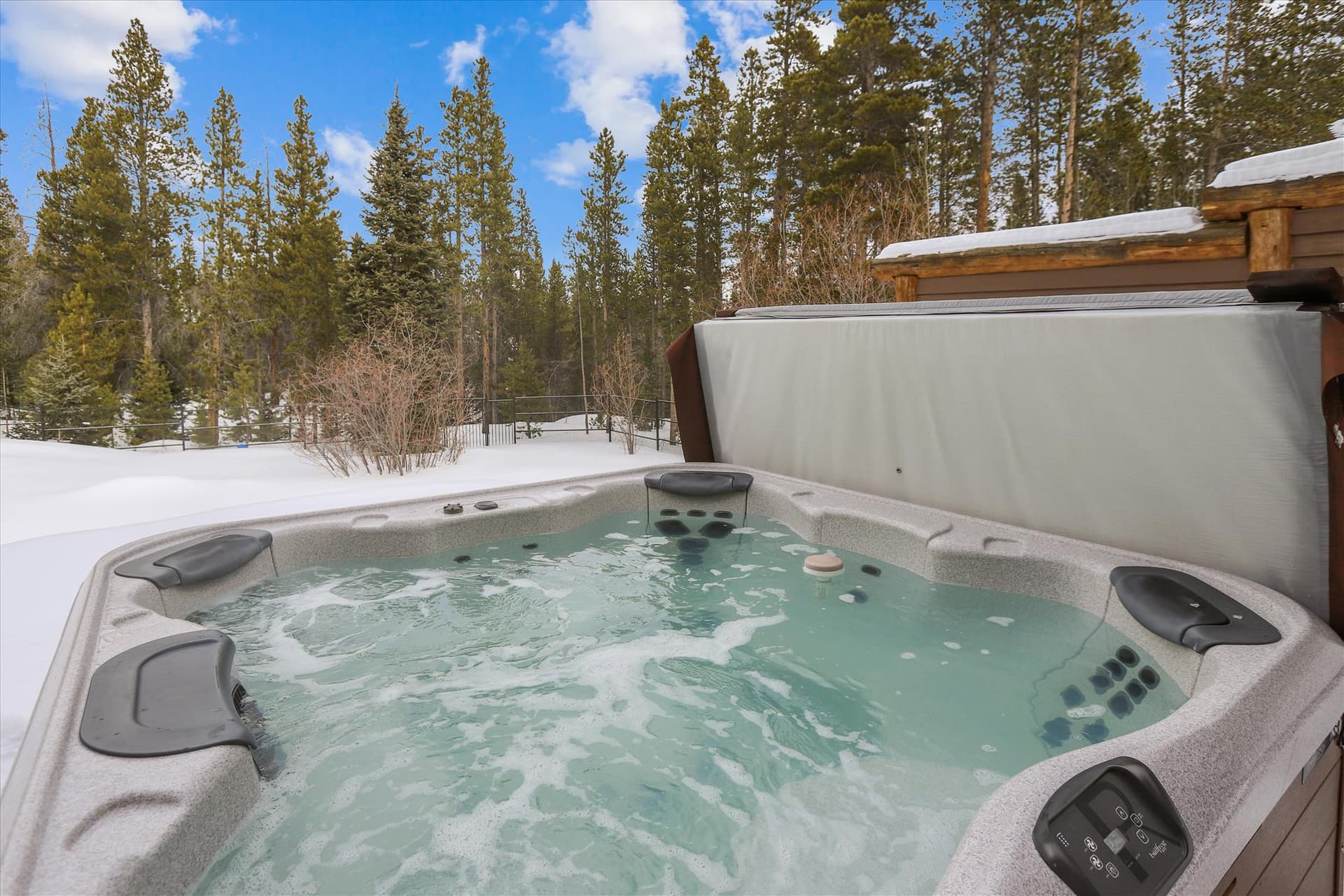 Hot Tub - On The Rocks - Breckenridge Vacation Rental