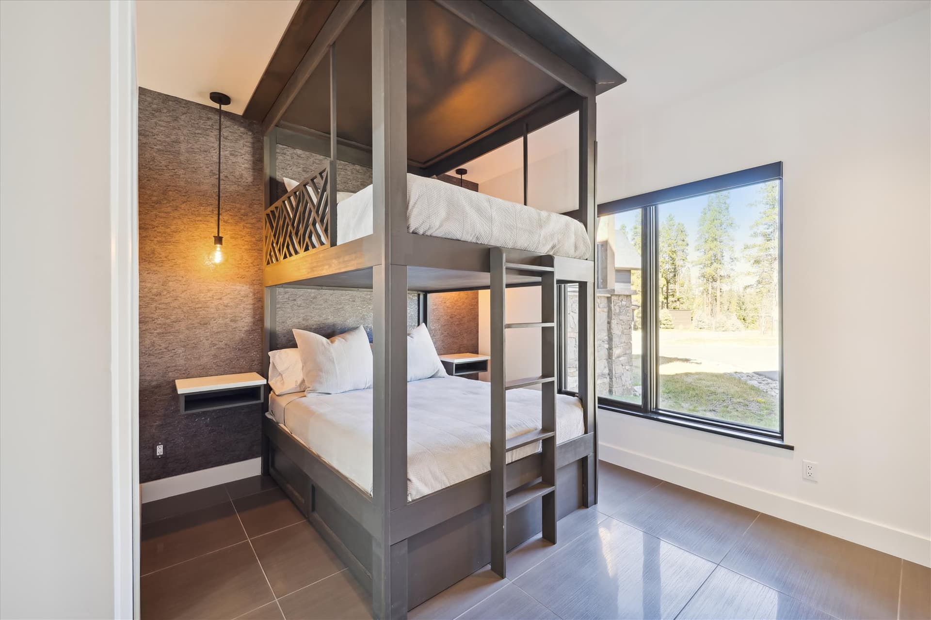 Bedroom - Outside The Bubble - Breckenridge Vacation Rental