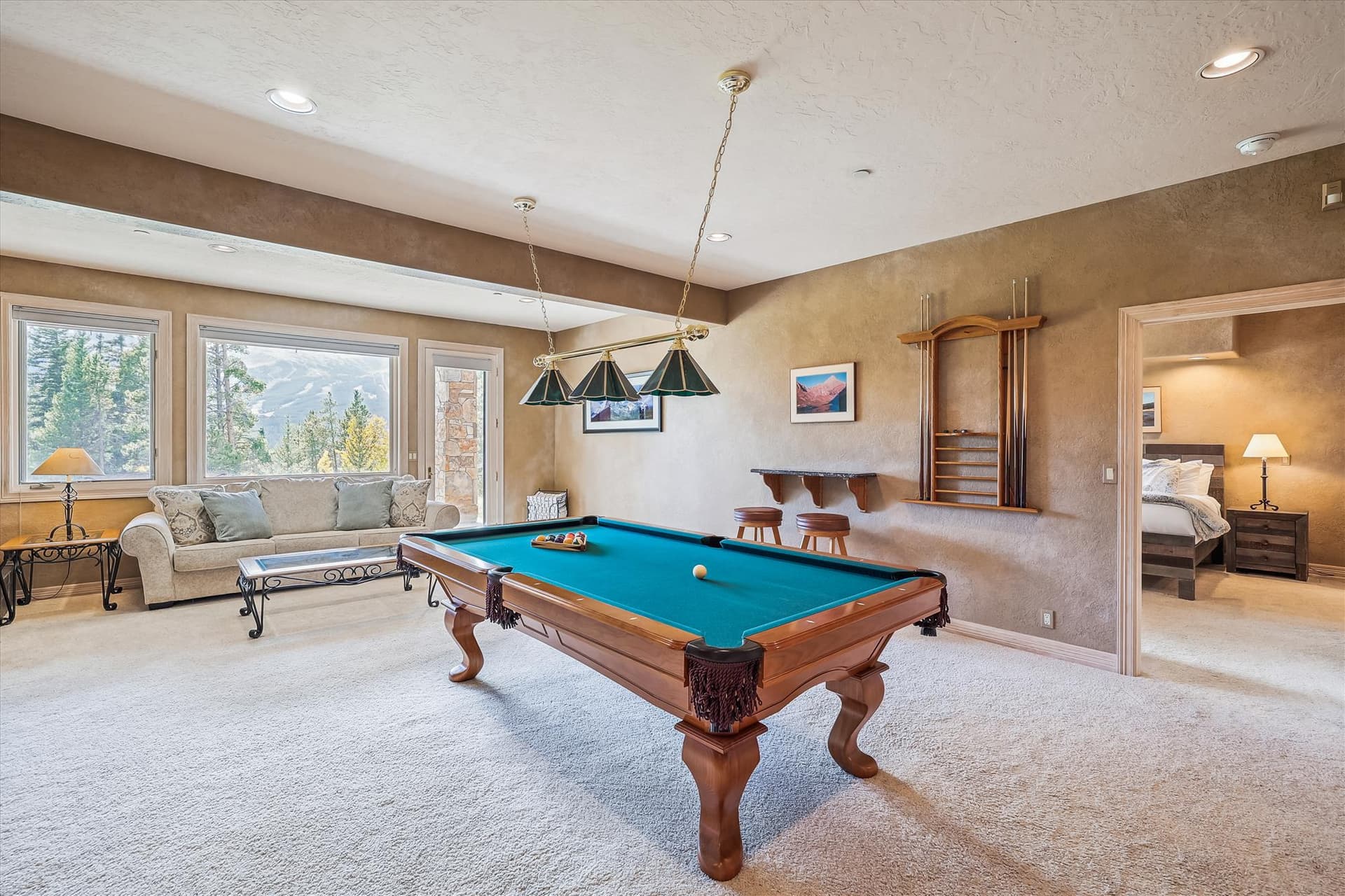 Living Area - Rounds Retreat - Breckenridge Vacation Rental