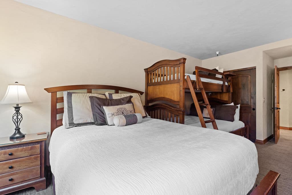 Bedroom, Village at Breckenridge Chateaux 1023, Breckenridge Vacation Rental