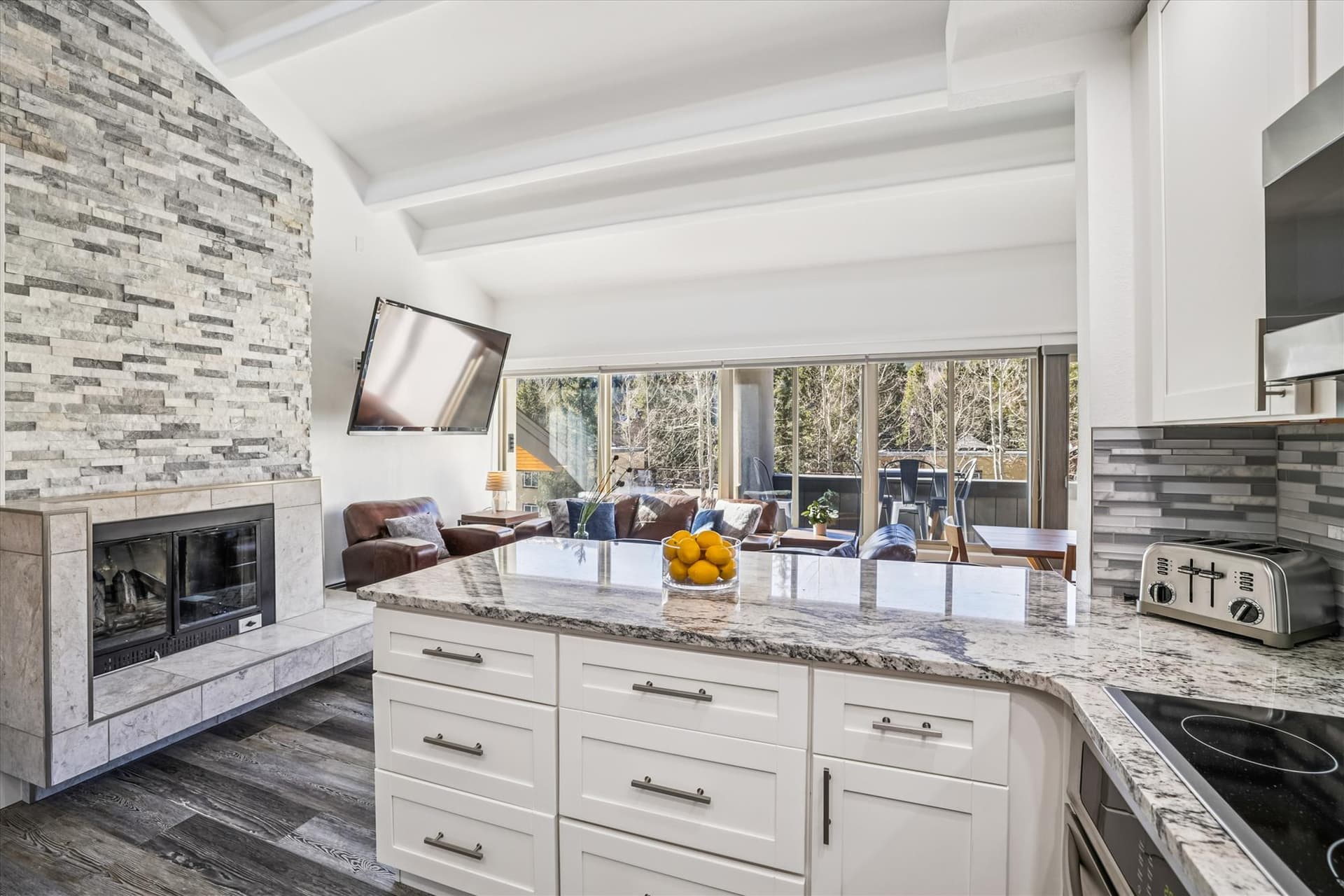 Kitchen - Lift Condo 301A - Breckenridge Vacation Rental