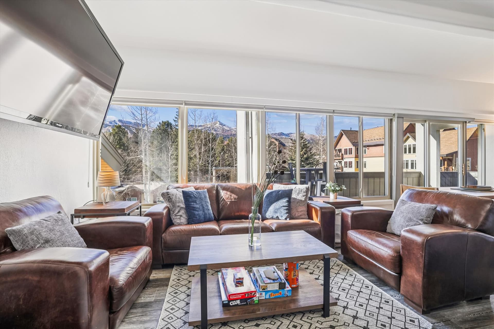 Living Room - Lift Condo 301A - Breckenridge Vacation Rental