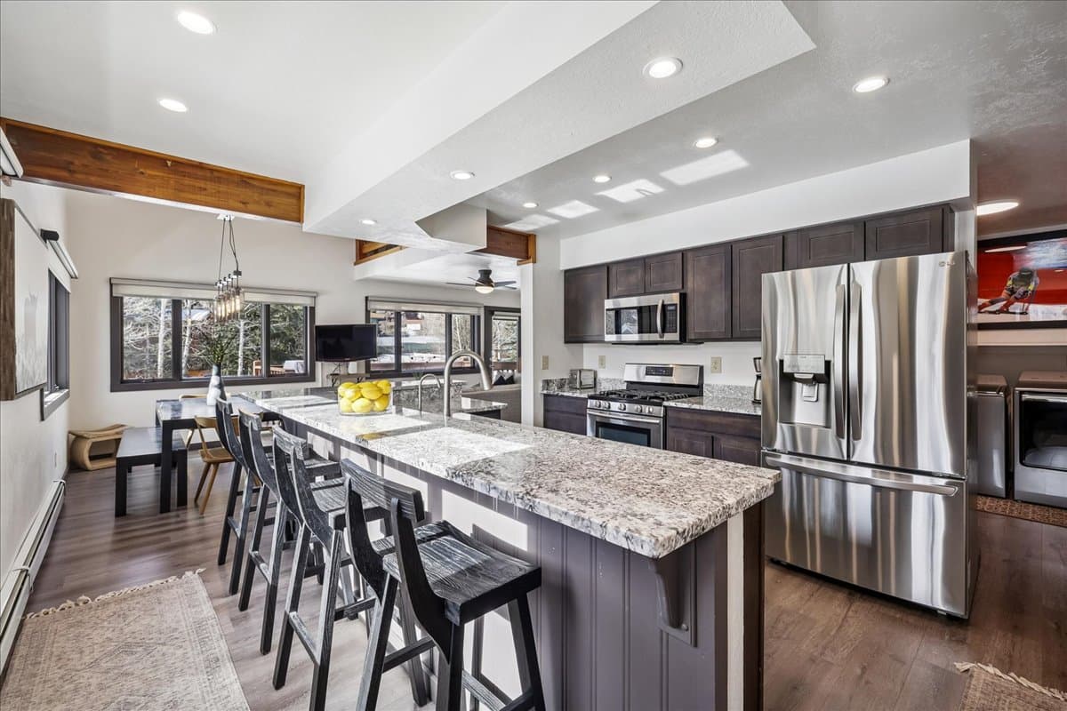 Kitchen - Villa Mount Royal - Frisco Vacation Rental