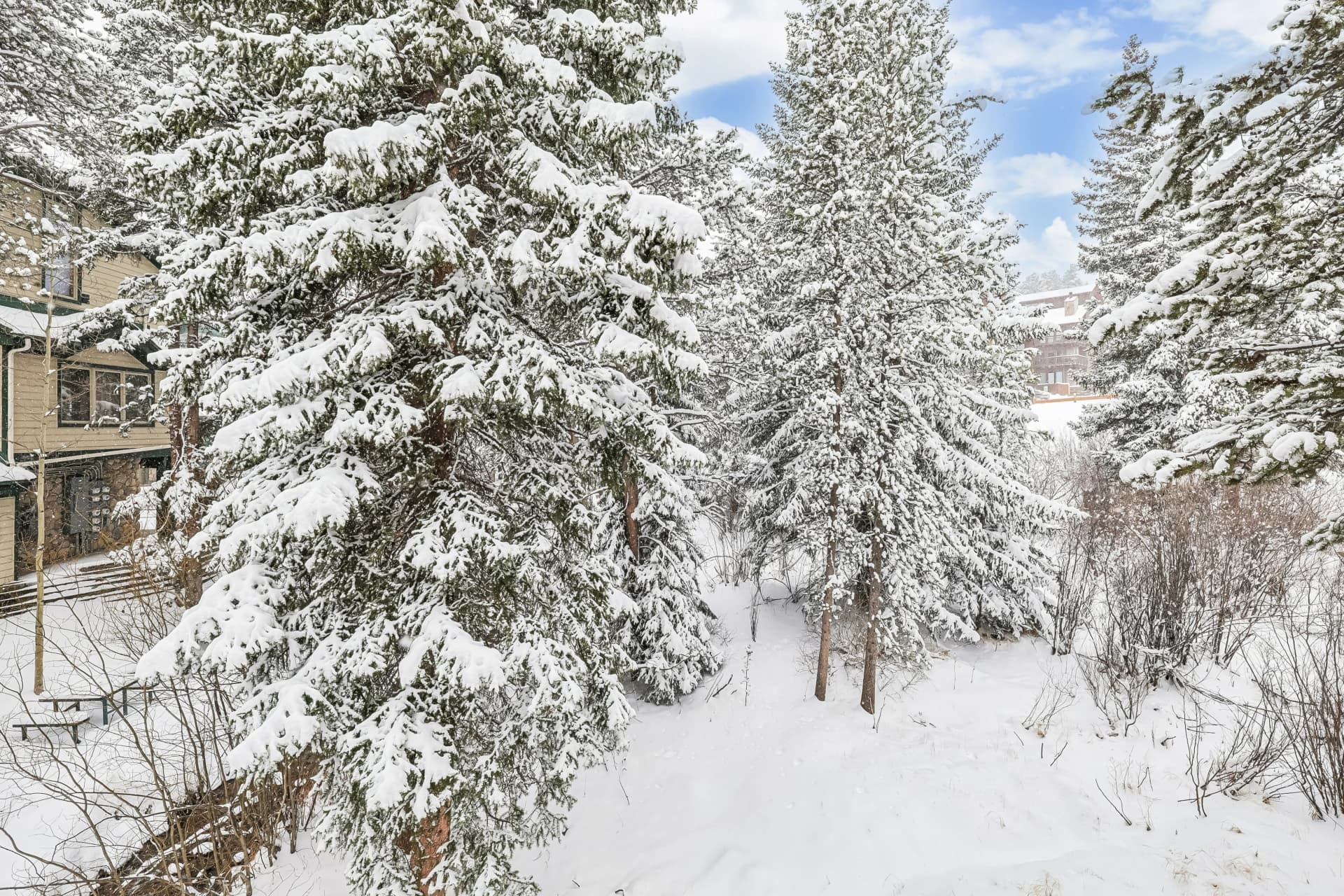 Exterior - 4 O'Clock Lodge D27 - Breckenridge Vacation Rental