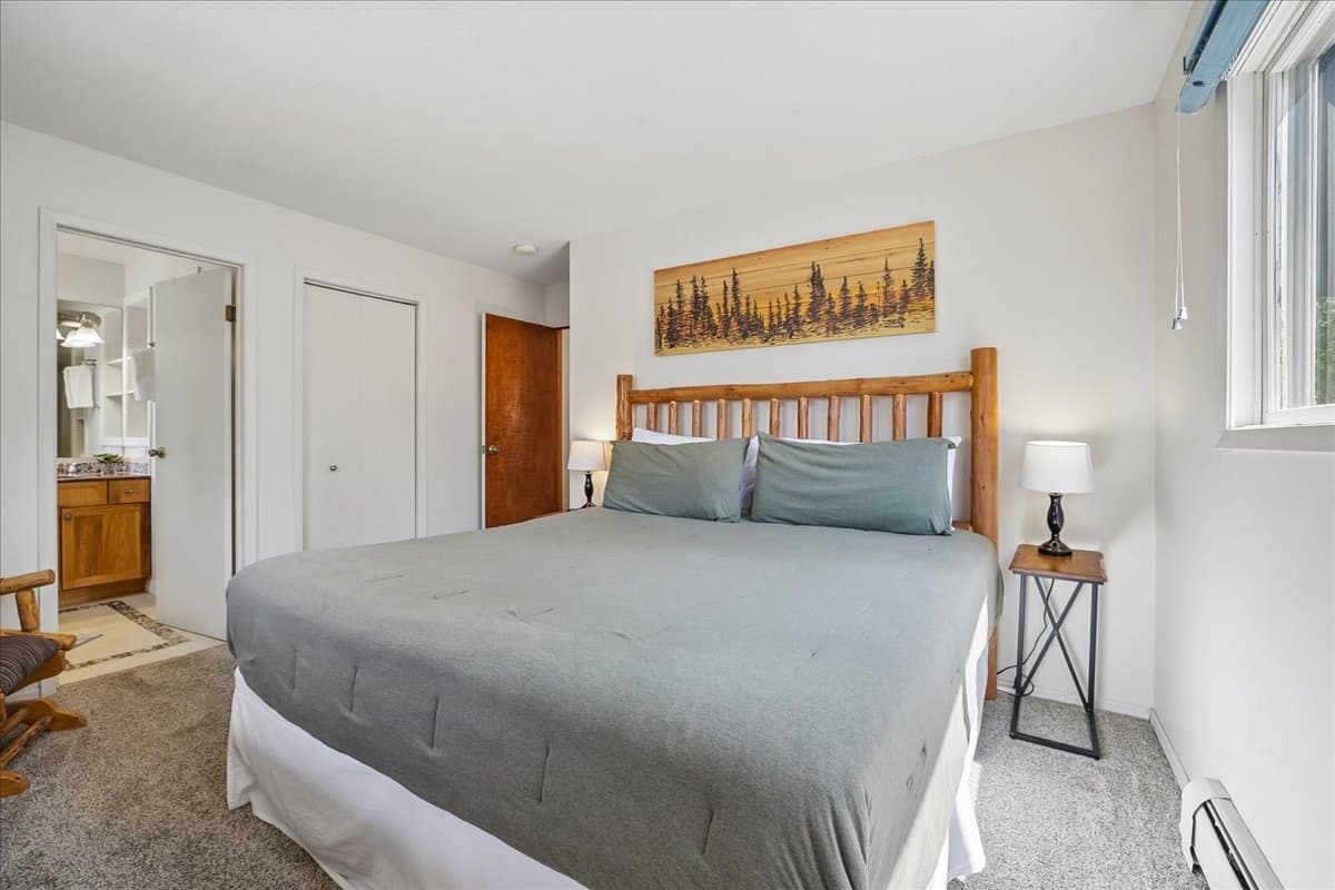Bedroom - Tenderfoot Basecamp - Dillon Vacation Rental