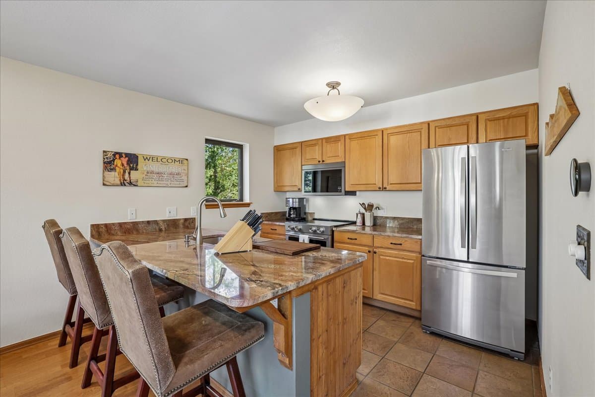 Kitchen - Powder and Pines - Breckenridge 30+ Night Rental