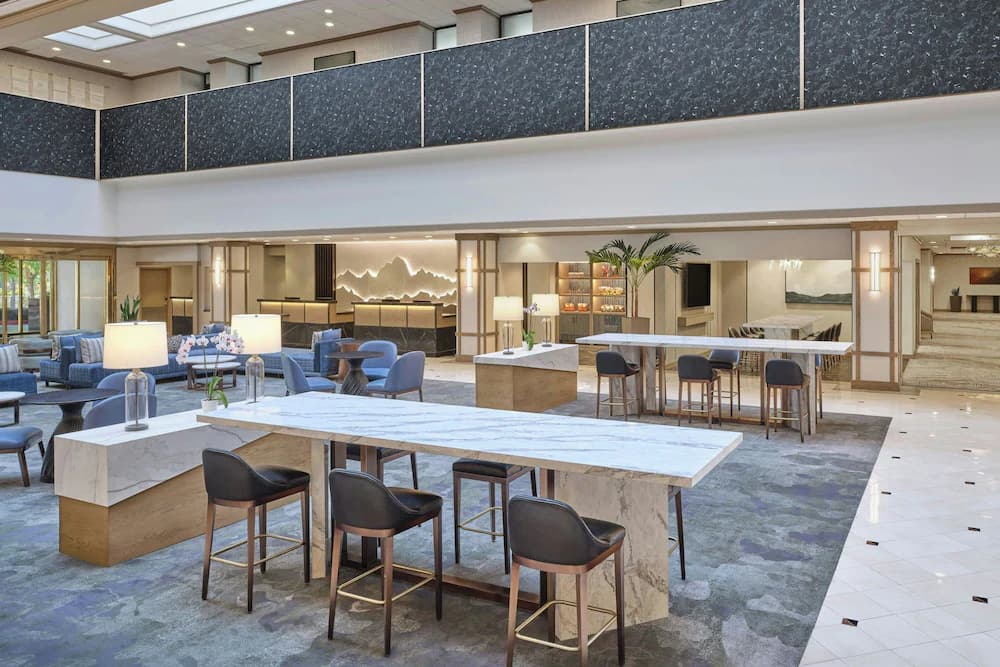 Lobby lounge