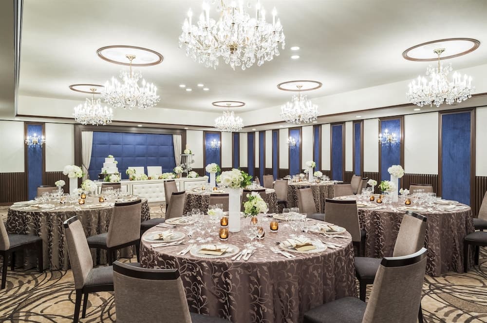 Banquet hall
