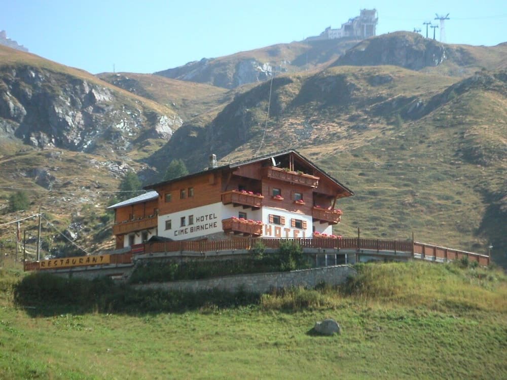 Primary image