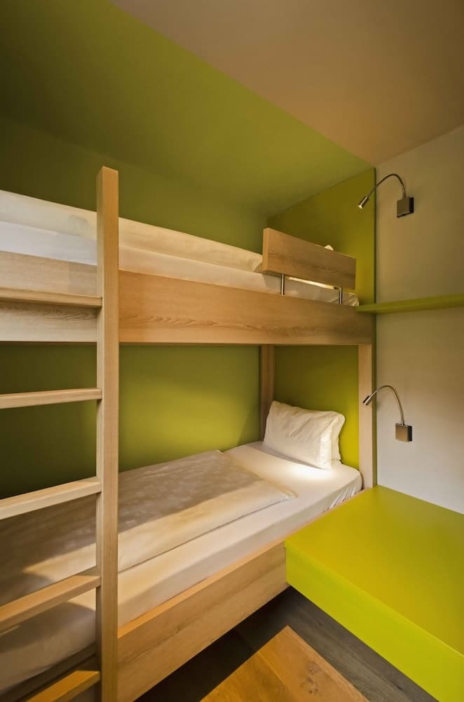 Children's theme room