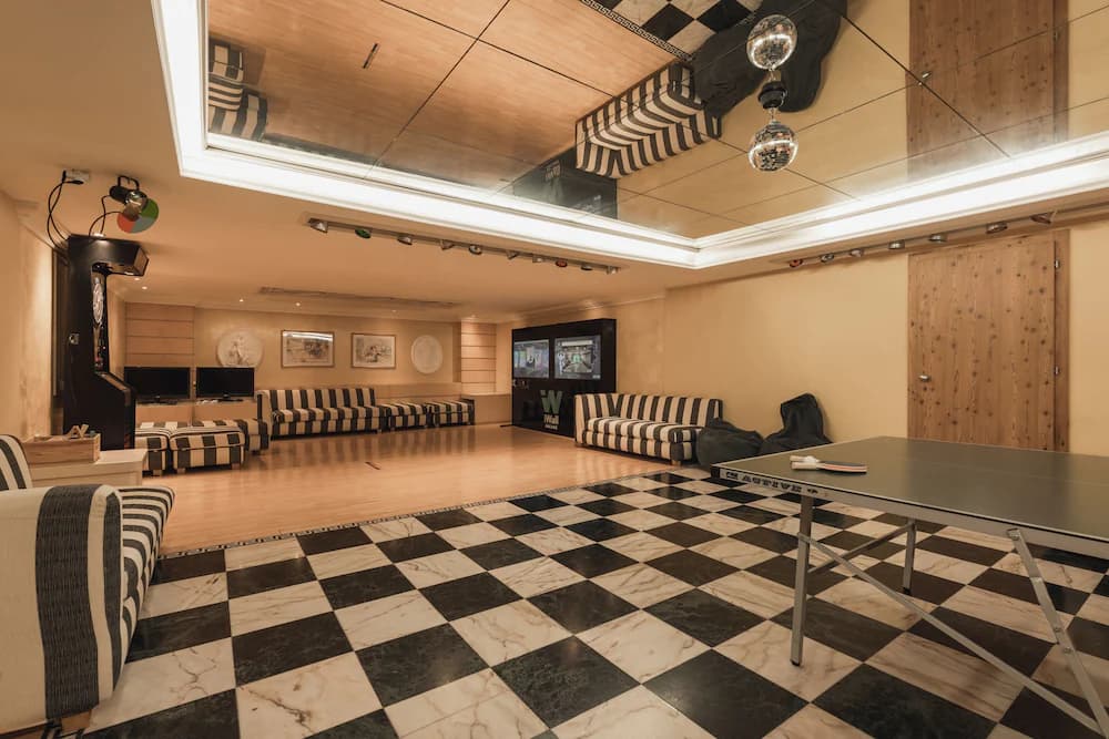 Game room