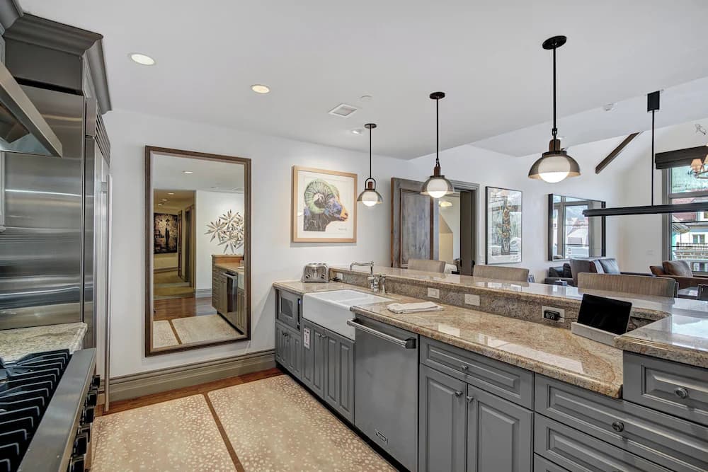 Private kitchen
