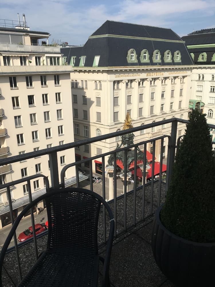Primary image