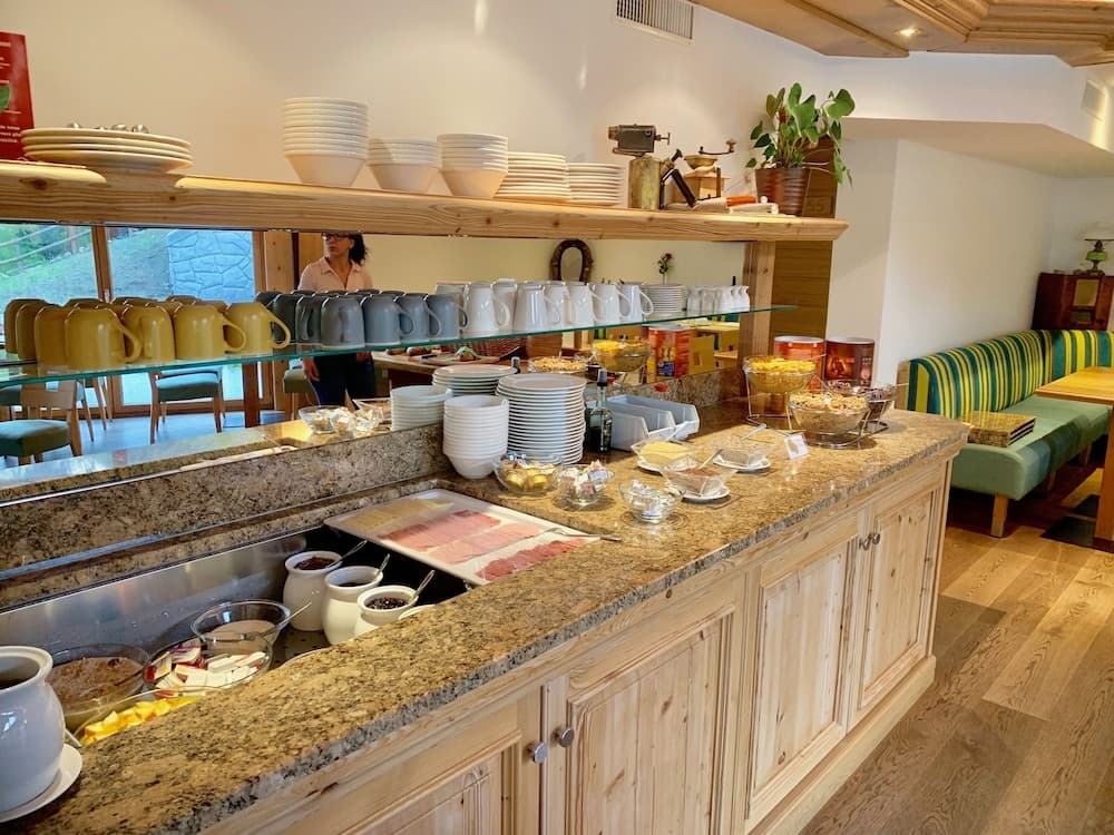 Breakfast buffet