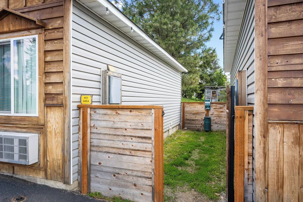 Pet-friendly amenities