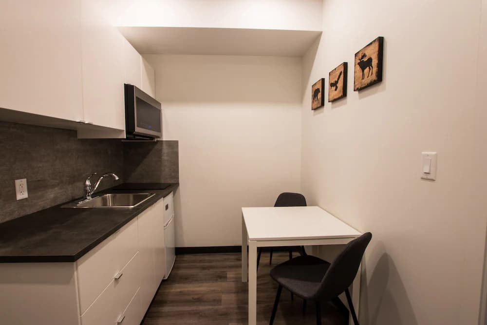 Private kitchenette