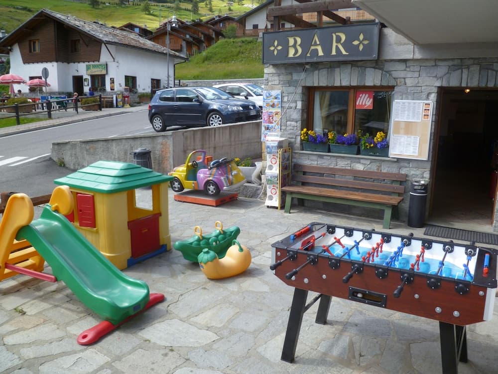 Children's play area - outdoor
