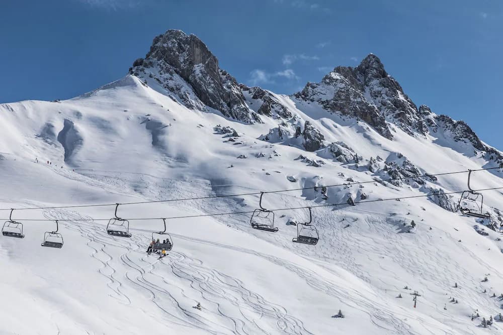 Snow and ski sports