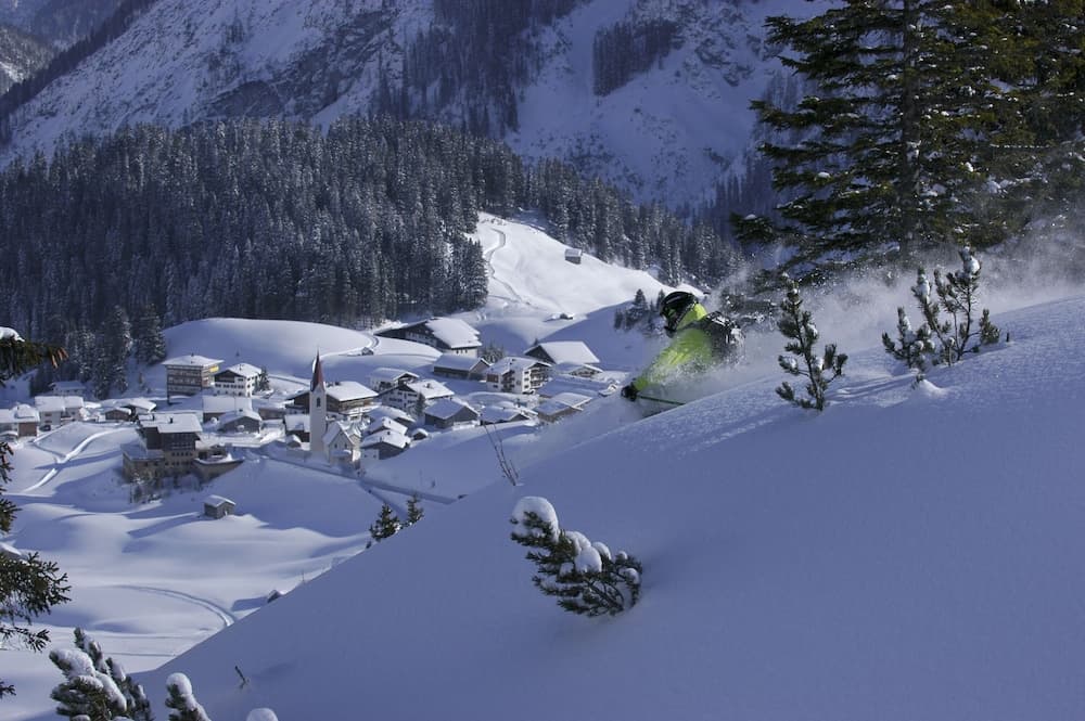 Snow and ski sports