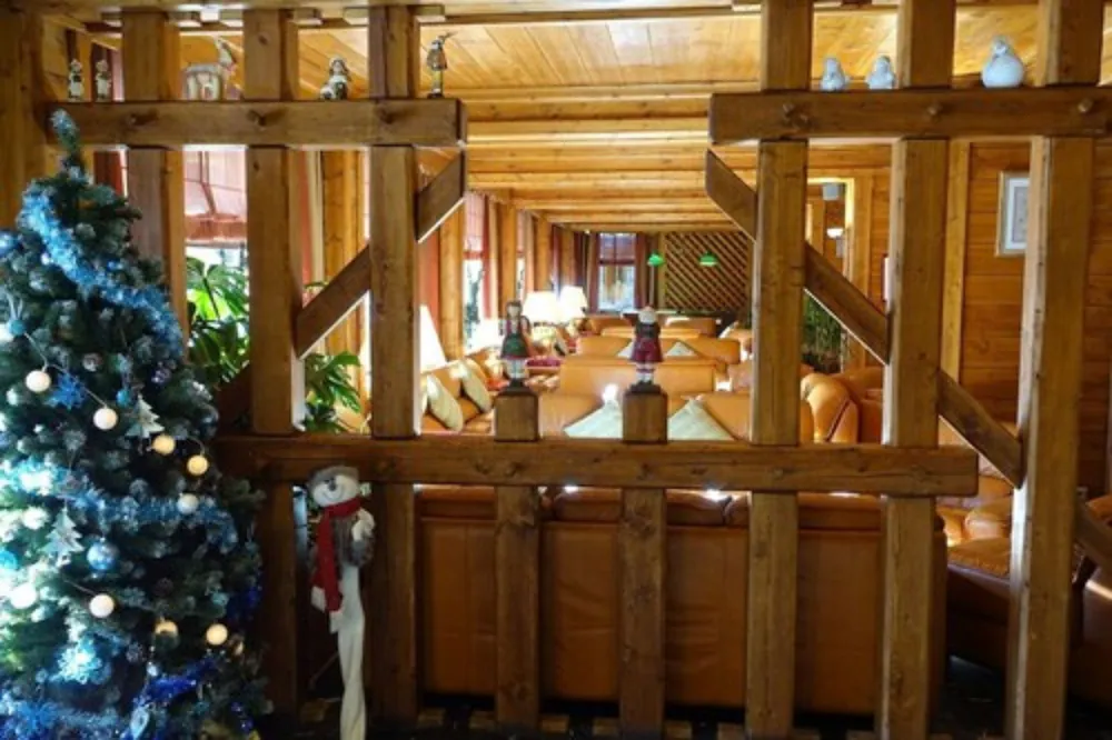 Lobby lounge