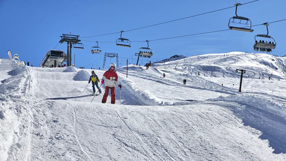 Snow and ski sports